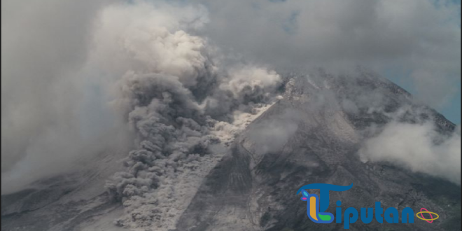 Pagi Ini, Gunung Merapi Kembali Muntahkan Awan Panas