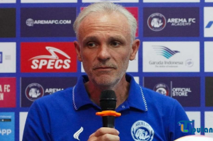 Hadapi Dewa United, Joel Cornelli Ingin Didampingi Ribuan Suporter Aremania