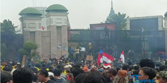 Media Asing Sorot Demo Besar Warga RI Bisa Buat Batal RUU di DPR