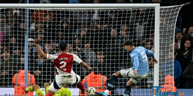 Hasil Liga Inggris: Trossard Dapat Kartu Merah Kontroversial, Arsenal Gagal Kalahkan Man City karena Gol di Menit Akhir