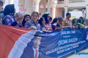 Jokowi Hadiri Pernikahan Anak Khofifah, Disambut Meriah oleh Massa Relawan