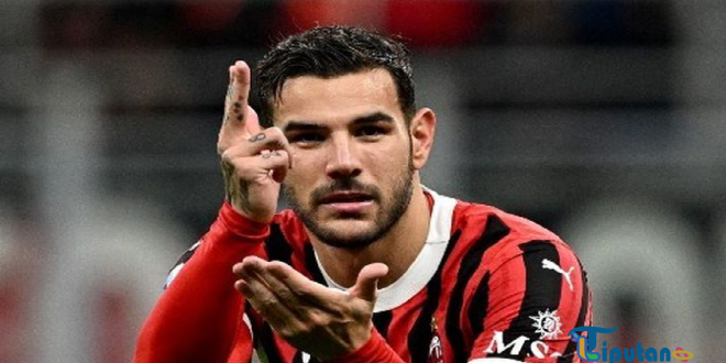 Paolo Maldini Memerlukan 25 Tahun, Sementara Theo Hernandez Hanya 6 Tahun untuk Menjadi Bek Terbaik AC Milan