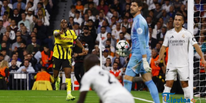 Courtois Mengamuk Usai Madrid Bantai Dortmund 5-2