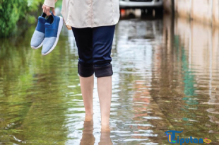 3 RT di Bandung Terendam Banjir Akibat Jebolnya Tanggul Sungai Rancasari