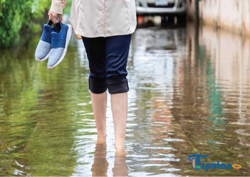 3 RT di Bandung Terendam Banjir Akibat Jebolnya Tanggul Sungai Rancasari