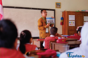 Gaji Guru Tidak Naik Rp 2 Juta, Ini Penjelasannya