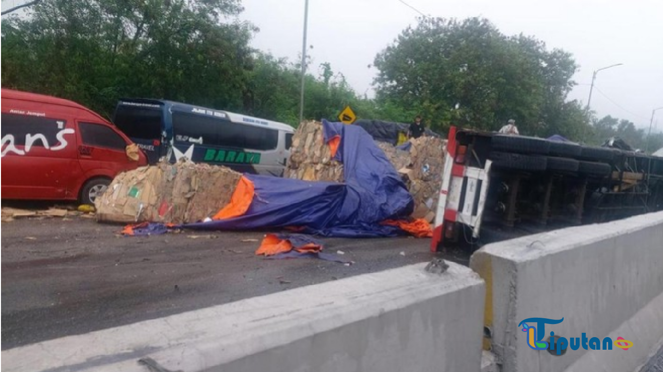 Penyebab Tabrakan Mengerikan di Tol Cipularang: Diduga Truk Alami Rem Blong