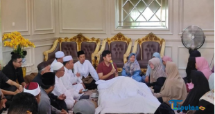 Ustaz Solihin Dimakamkan di Pangkalan Gelebak, Bersebelahan dengan Ustaz Taufik