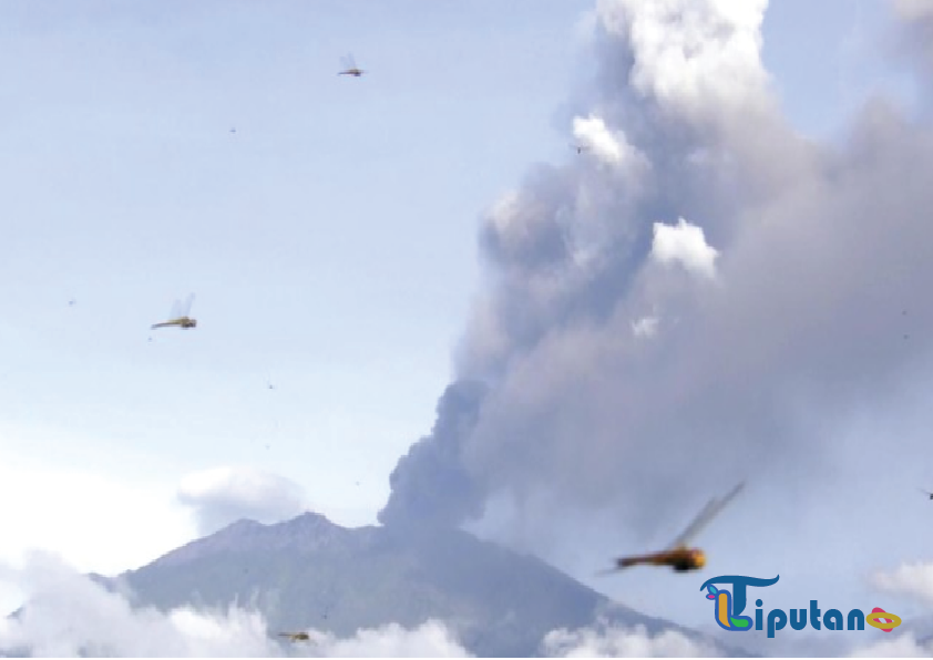 Gunung Raung di Jawa Timur Erupsi, Kolom Abu Capai Ketinggian 2.000 Meter