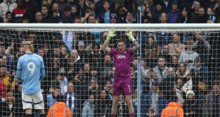 Jordan Pickford, Pemain Pertama yang Gagalkan Penalti Erling Haaland di Liga Inggris