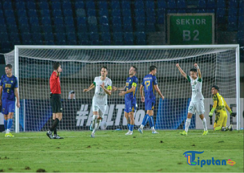 Reaksi Pelatih Zhejiang FC Setelah Gagal Lolos Meski Menang atas Persib