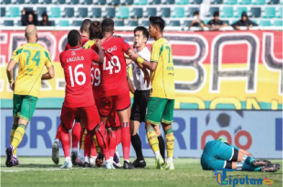 Pelatih Persebaya dan Malut United Apresiasi Kinerja Wasit Ko Hyungjin