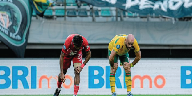 Persebaya Tumbang Tiga Kali Berturut-Turut, Paul Munster Meminta Maaf