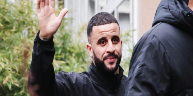 Resmi! Kyle Walker Bergabung dengan AC Milan