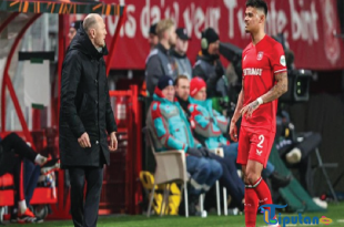 Twente Menang, Pertahanan Hilgers dan Rekan-Rekan Dipuji Pelatih