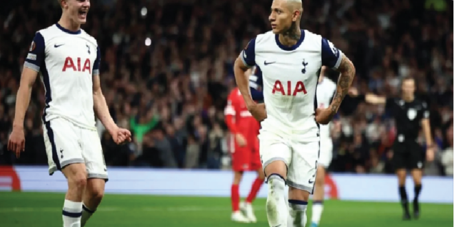 Gol Bunuh Diri Bergvall Bikin Tottenham Kalah Tipis dari AZ